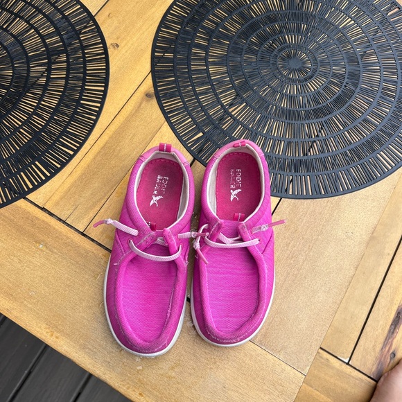 Eddie Bauer  Fuchsia Kids Sneakers - Picture 1 of 4